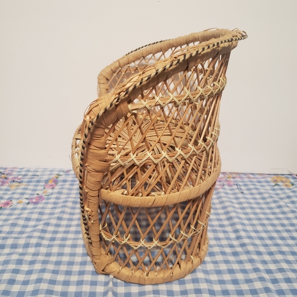 Vintage Wicker Doll Loveseat Plant Stand - Picture 2 of 8